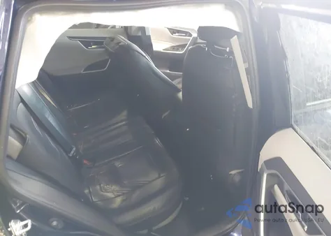 2021 Toyota Rav4 Xle z USA, uszkodzony, nr VIN 2T3P1RFV2MW174219